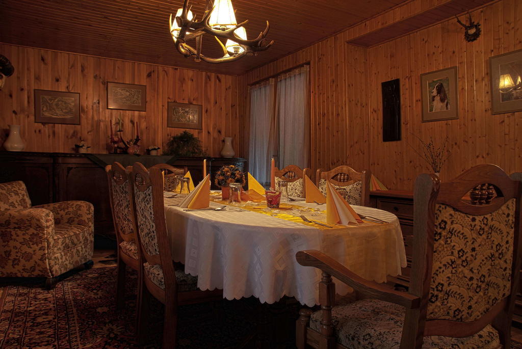 Lovecky Hotel Jivak Loučeň Kültér fotó