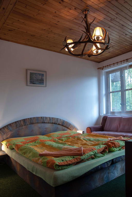 Lovecky Hotel Jivak Loučeň Szoba fotó