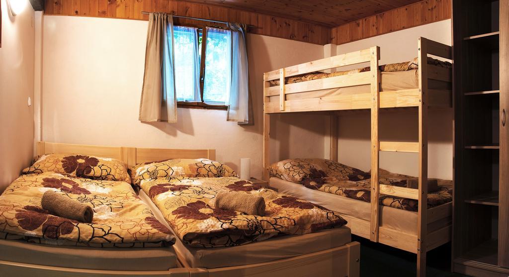 Lovecky Hotel Jivak Loučeň Kültér fotó